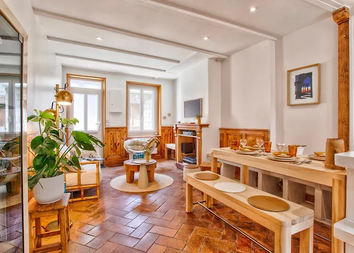 Holiday home Le Chant De La - - Proche