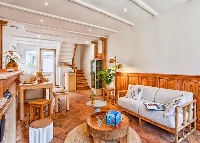 Le Chant De La - - Proche Holiday home